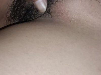 Quay trộm cái lồn dâm của vợ cho anh em ngắm